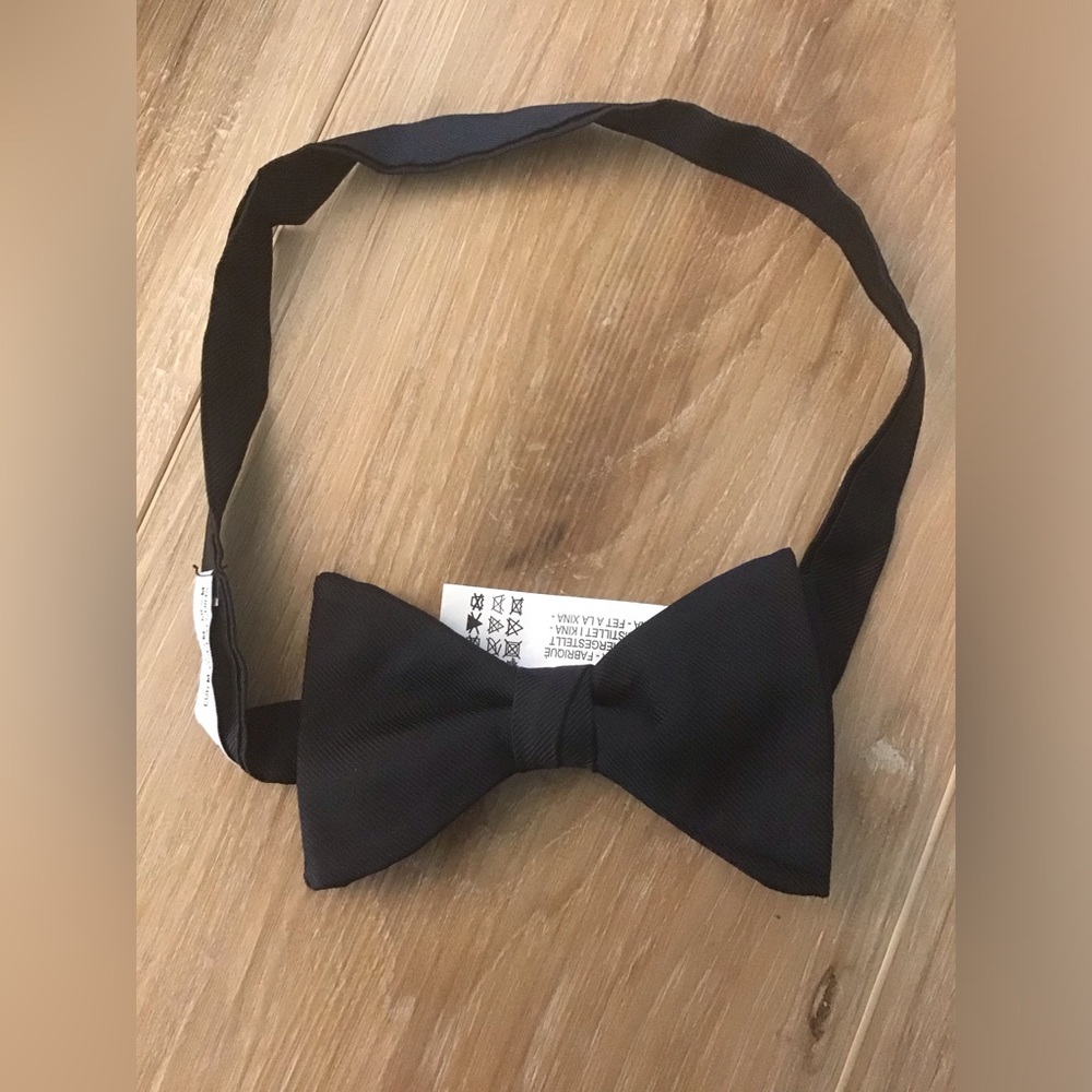 Zara Silk Bow Tie M - Picture 2 of 5
